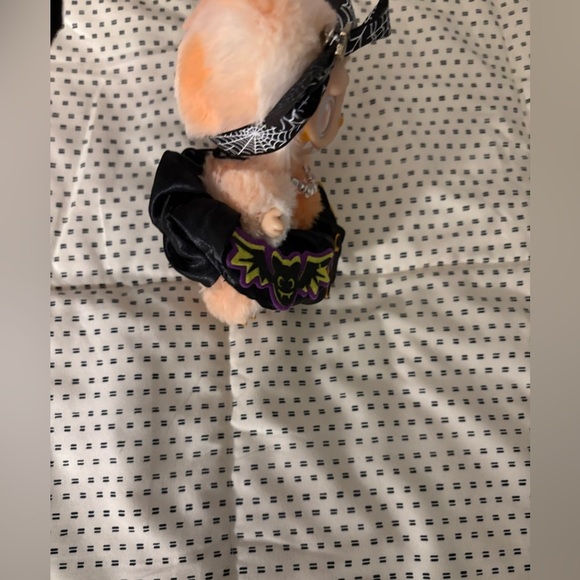 : : POPMART “Custom” Halloween Happiness Labubu : : - Picture 3 of 13